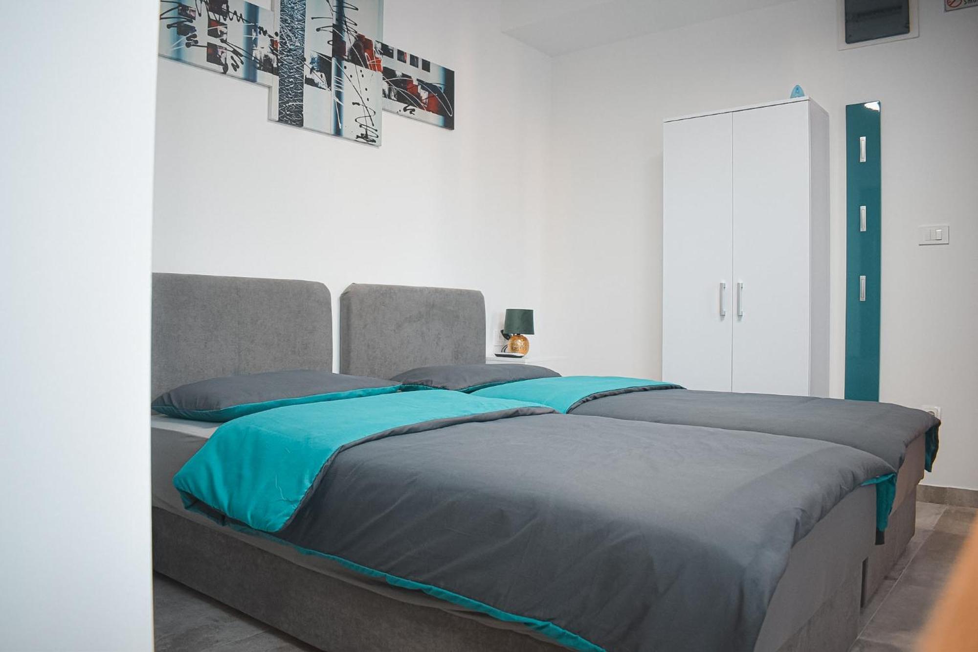 Apartments Jelovic Сини Екстериор снимка