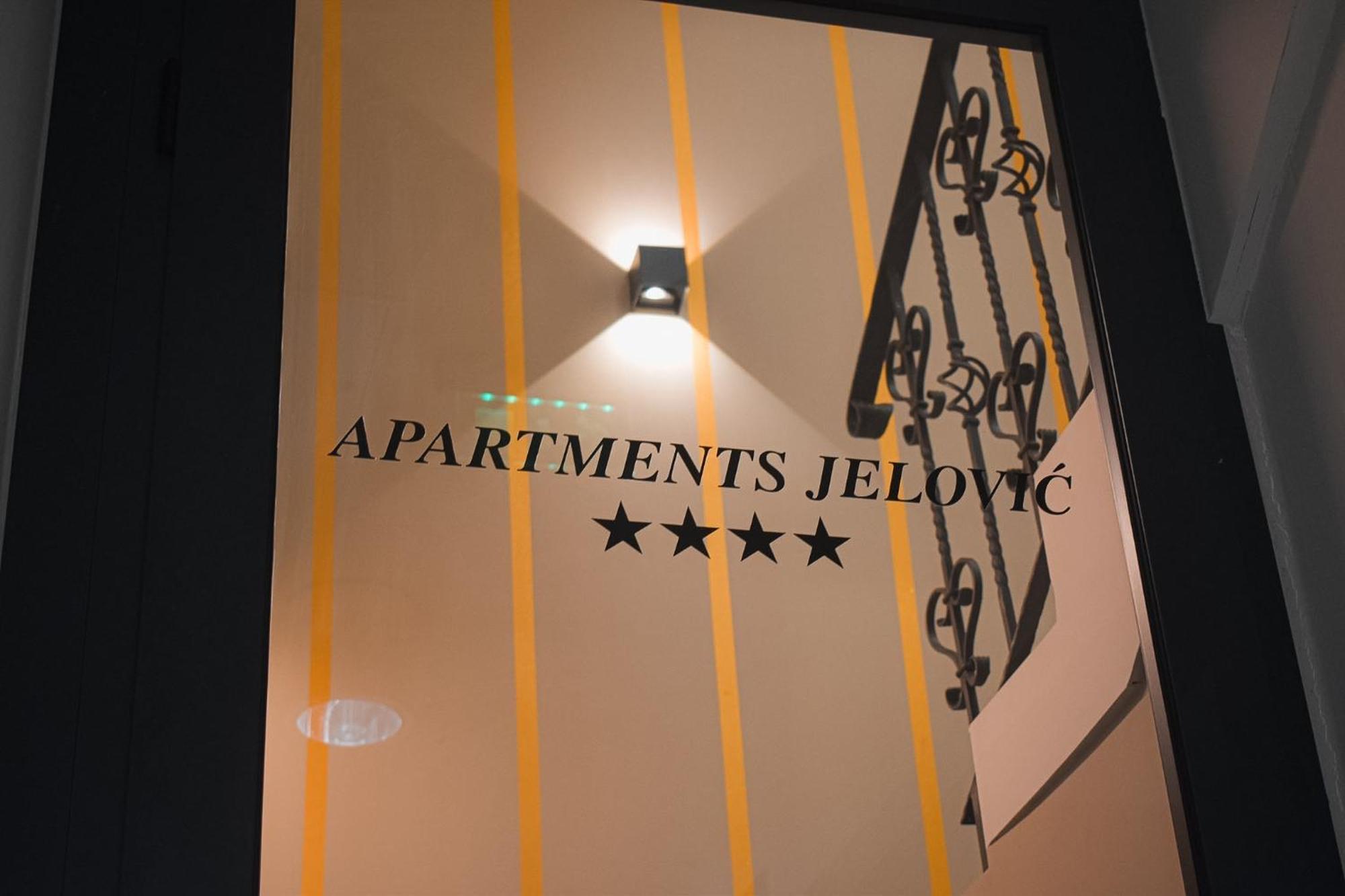 Apartments Jelovic Сини Екстериор снимка