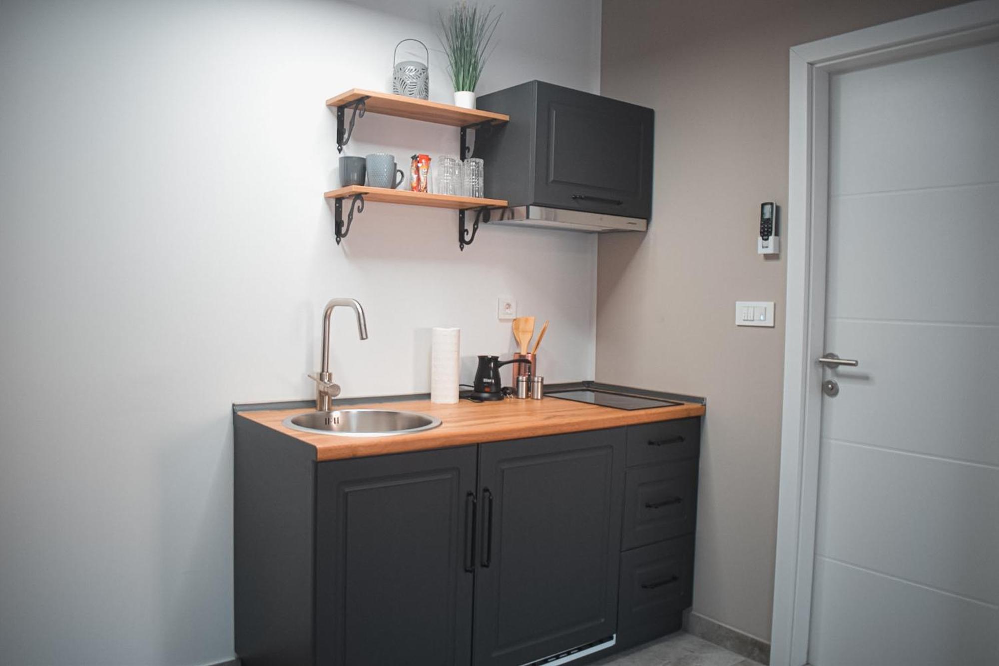 Apartments Jelovic Сини Екстериор снимка